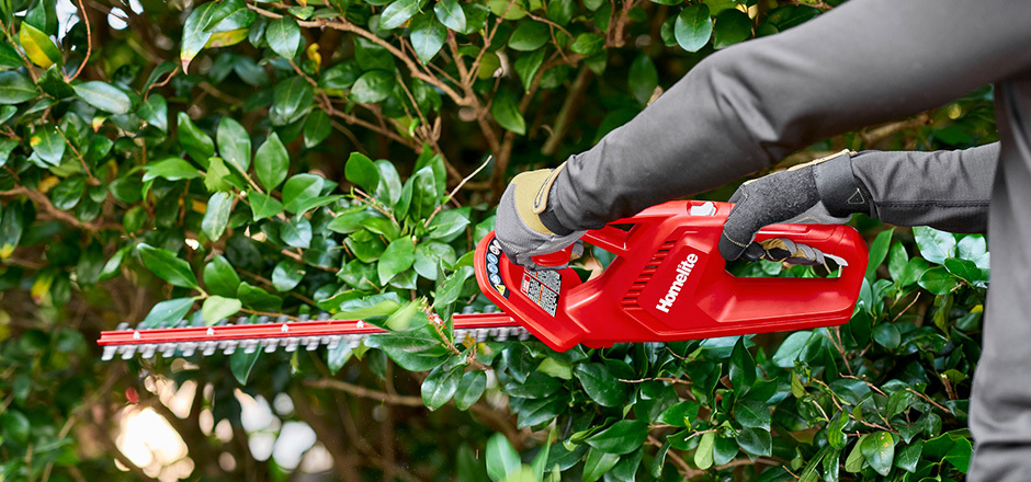 18 In. Electric Hedge Trimmer